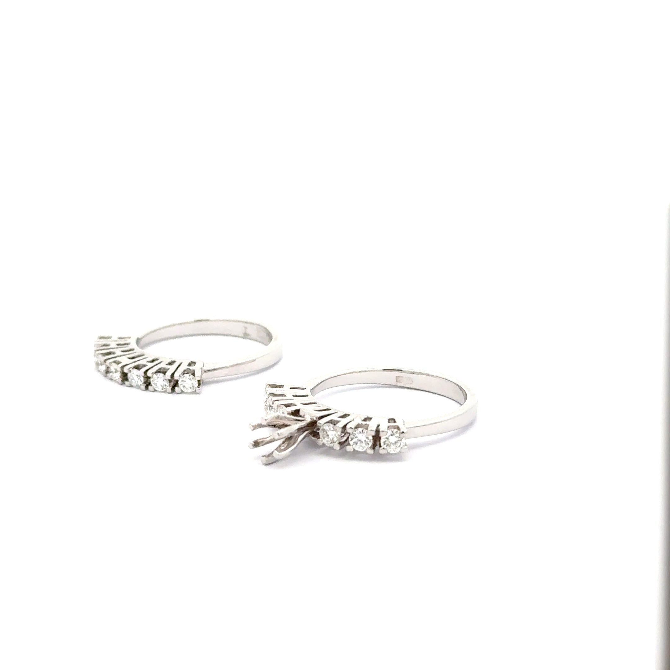 White Gold twins Rings with Round Brilliant Diamonds