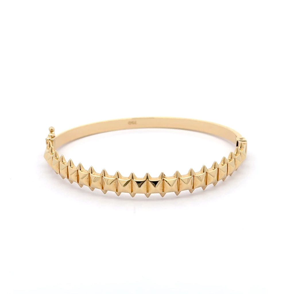 Elegant Yellow Gold Bangle Bracelet