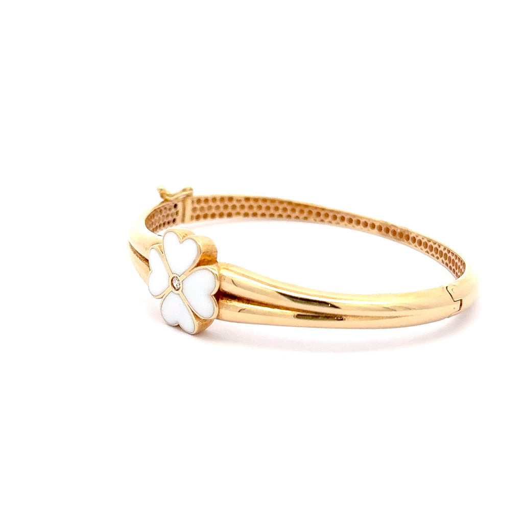 Yellow Gold Bangle with Diamond and White Enamel Clover